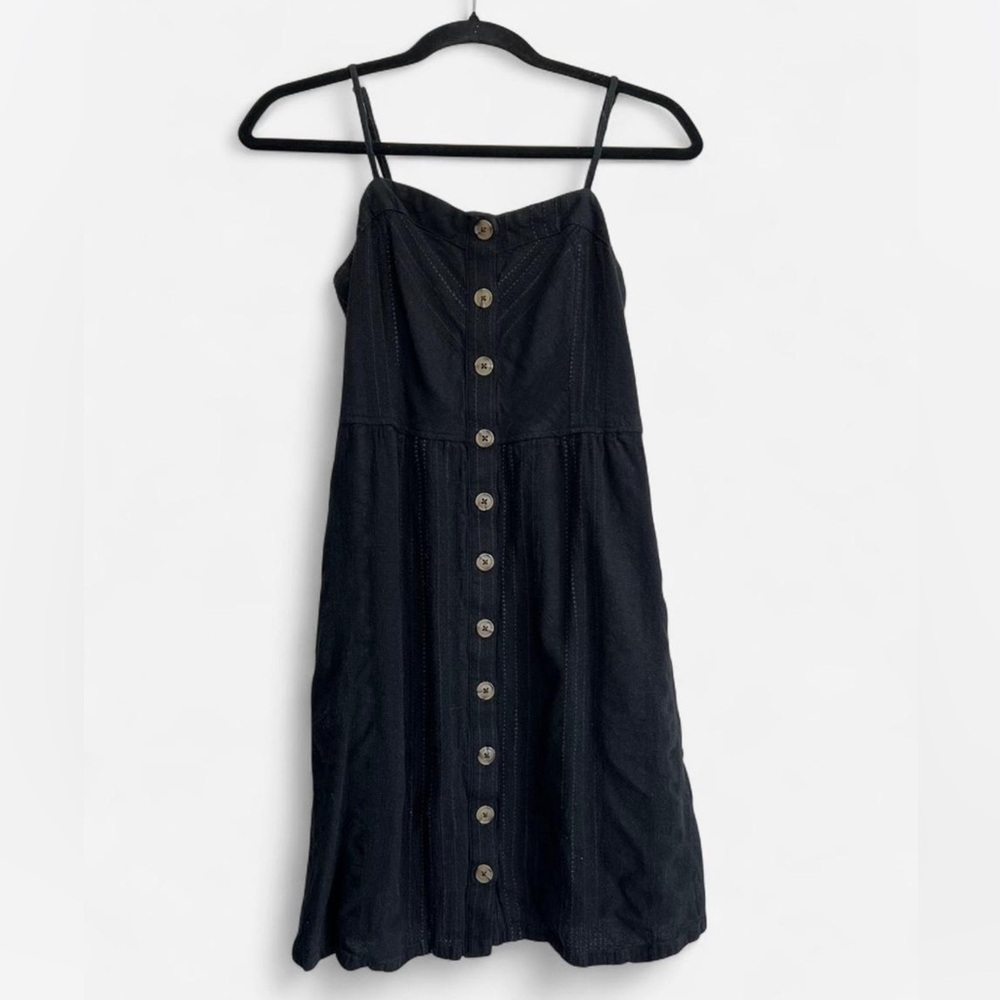 Black Button-Down Sleeveless Dress